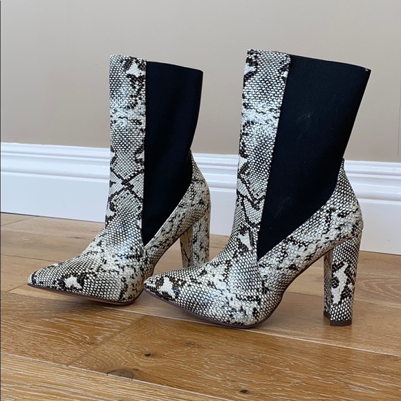 Chase + Chloe Shoes - Chase + Chloe Studded Vegan Snake Booties NIB